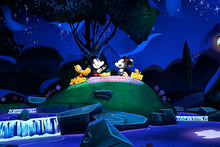 Load image into Gallery viewer, Deluxe Disneyland Trip
